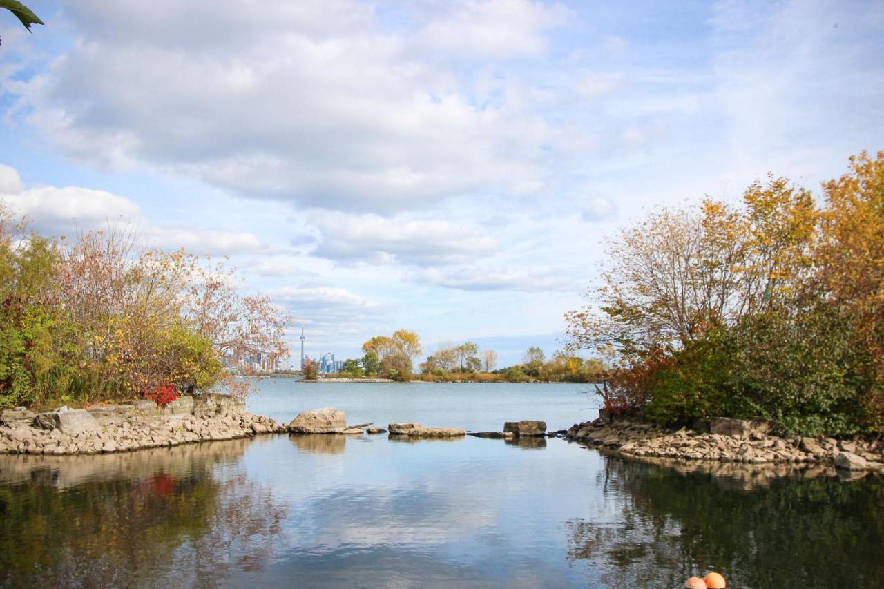 Condo In Parklawn & Lake Shore With Free Parking Close To Airport Toronto Exterior foto